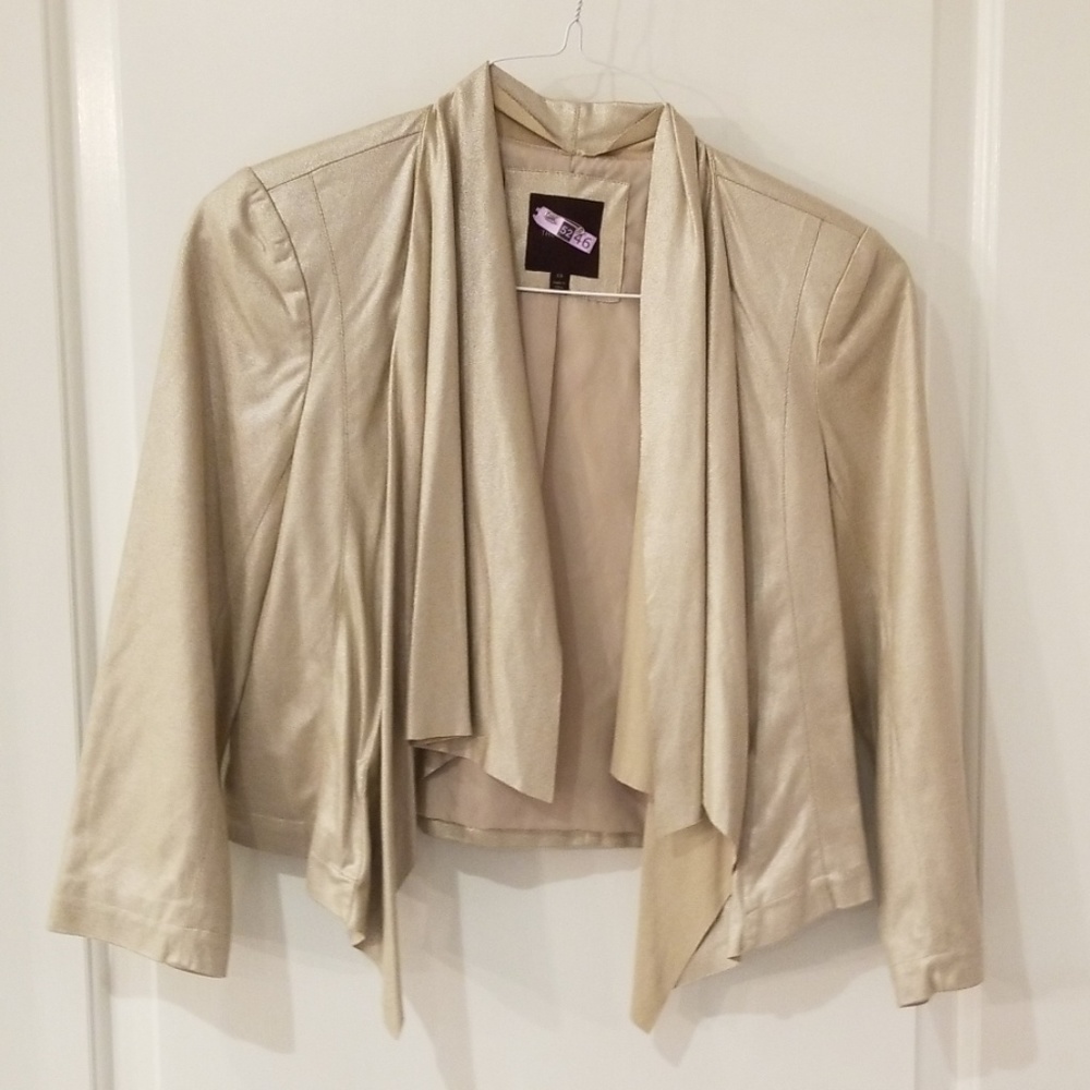 Super stylish flirty and fun jacket!